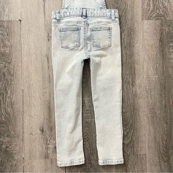 Cat & Jack Girl’s Light Wash Distressed Button Front Bib Denim Overalls XS 4/5 - Picture 12 of 14